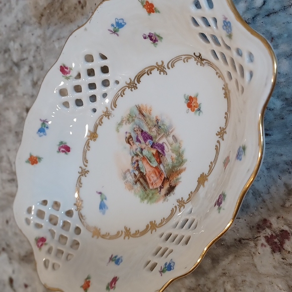 Set of 2 Schumann Bavaria 7" small Plates, Fine Porcelain Made in Germany - Picture 4 of 16